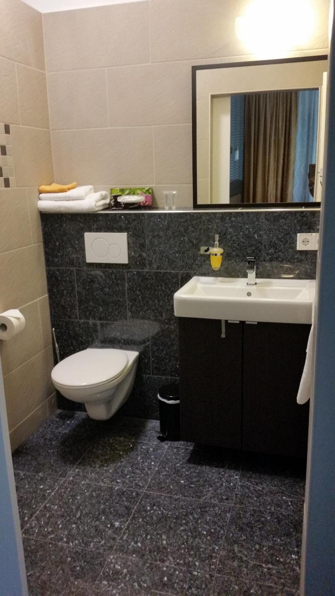 Appart-Hotel, Einsteinstrasse Herzogenaurach Ngoại thất bức ảnh